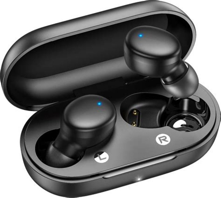 Are tws i7 waterproof?