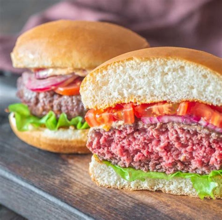 Can burger patties be pink?