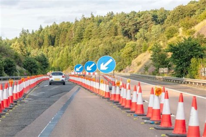 Can you drive on motorway with l plates?