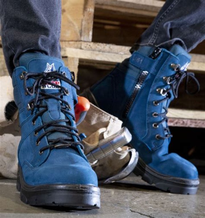 Do steel blue boots stretch?