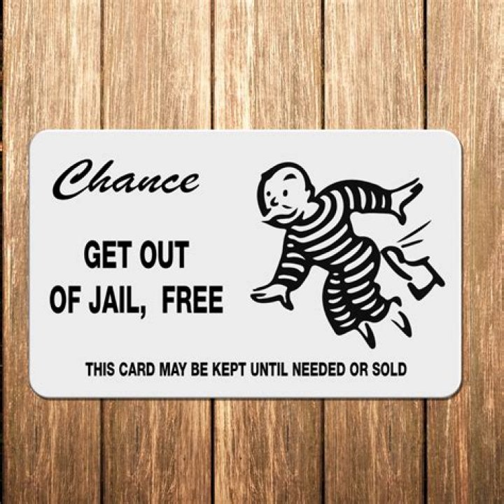 Does dayanara get out of jail?