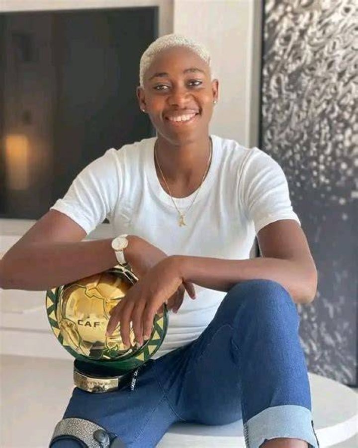 How old is asisat oshoala?