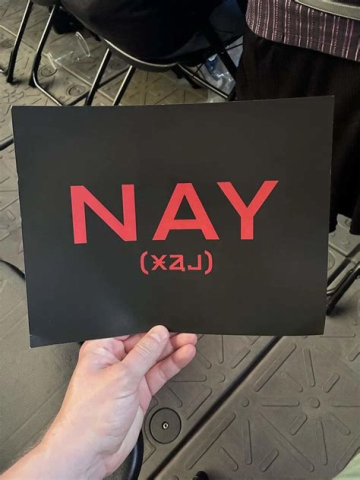 How to spell yea or nay?