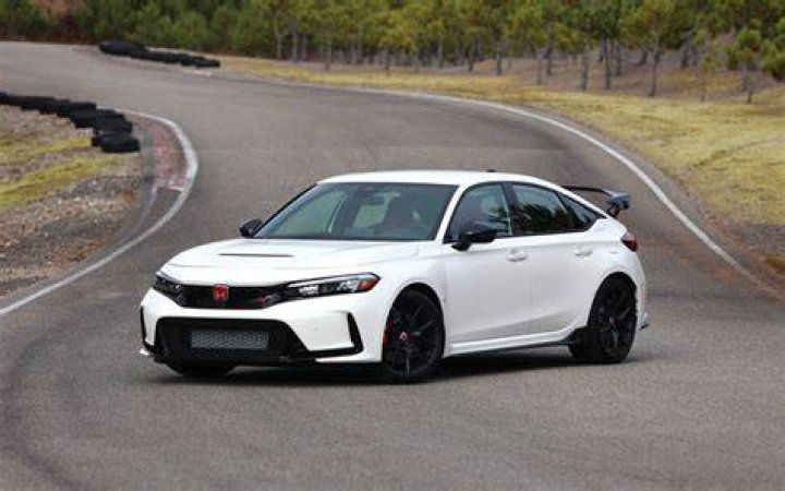 Is civic type r awd?