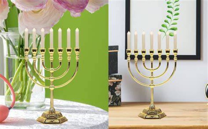 Is menorah a candle holder?