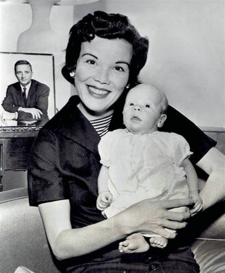 Is nanette fabray shelley fabares mother?