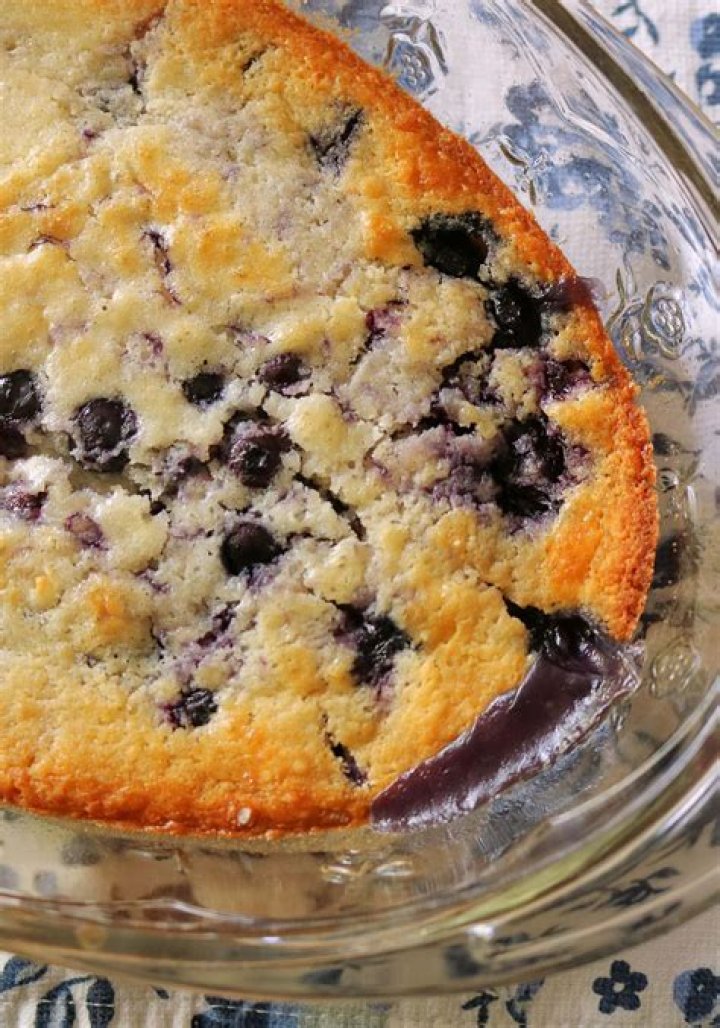 Should blueberry cobbler be refrigerated?
