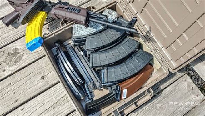 Should i keep my ar mags loaded?