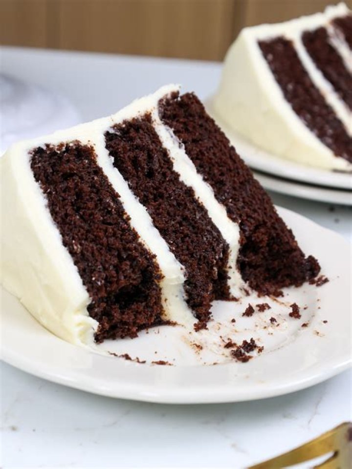 Should ricotta cake be refrigerated?
