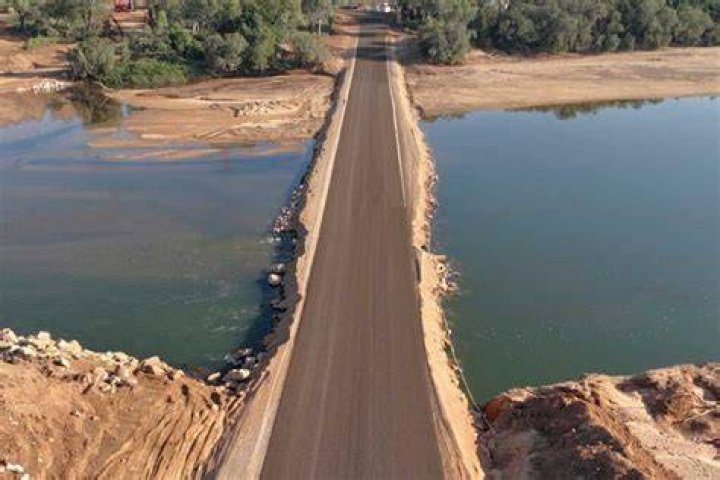 What's in fitzroy crossing?