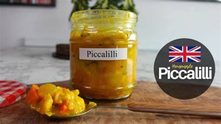 What does piccalilli taste like?