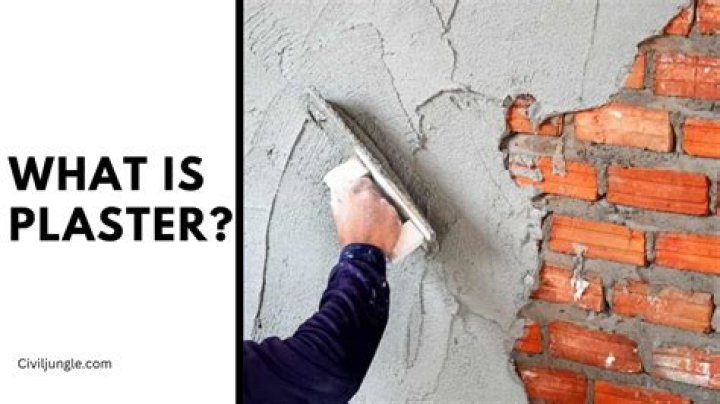 What does plastered mean?