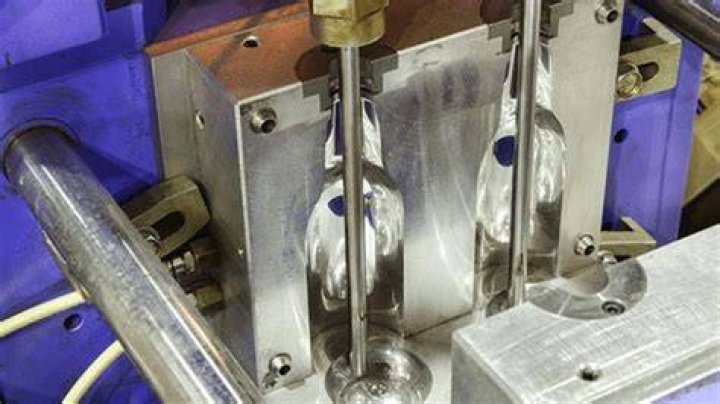 What is an iron molder?