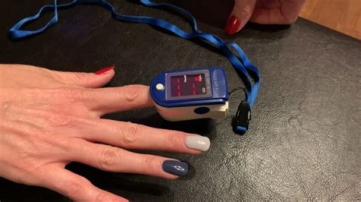 Which finger is best for pulse oximeter reading?