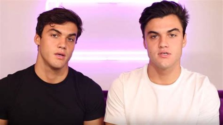 Which is which dolan twins?