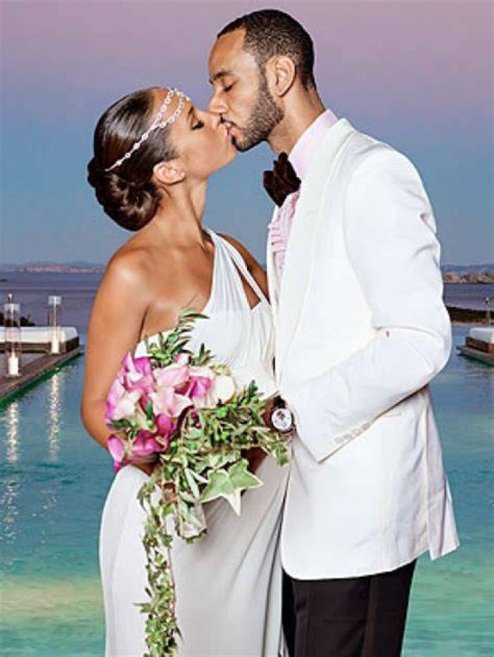 Who is swizz beatz married to?