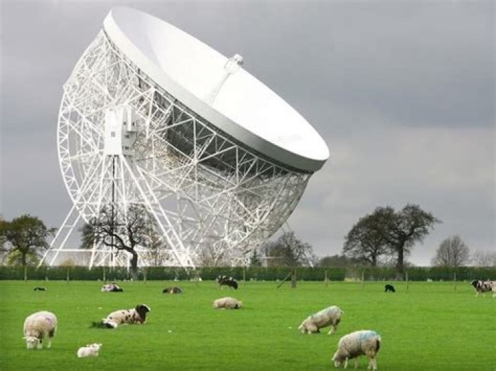Why is jodrell bank in cheshire?